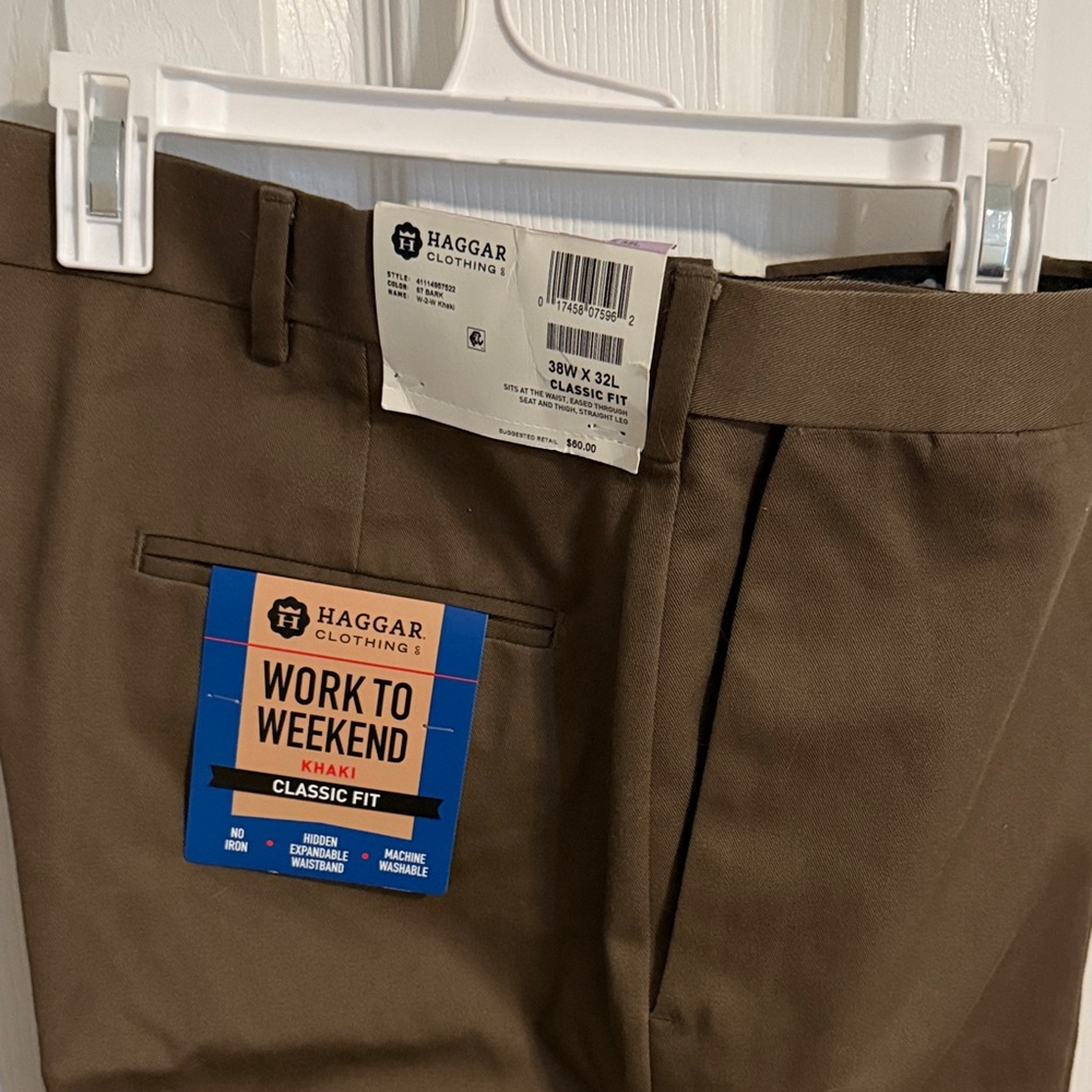 Haggar Men's Brown Classic Fit Chinos